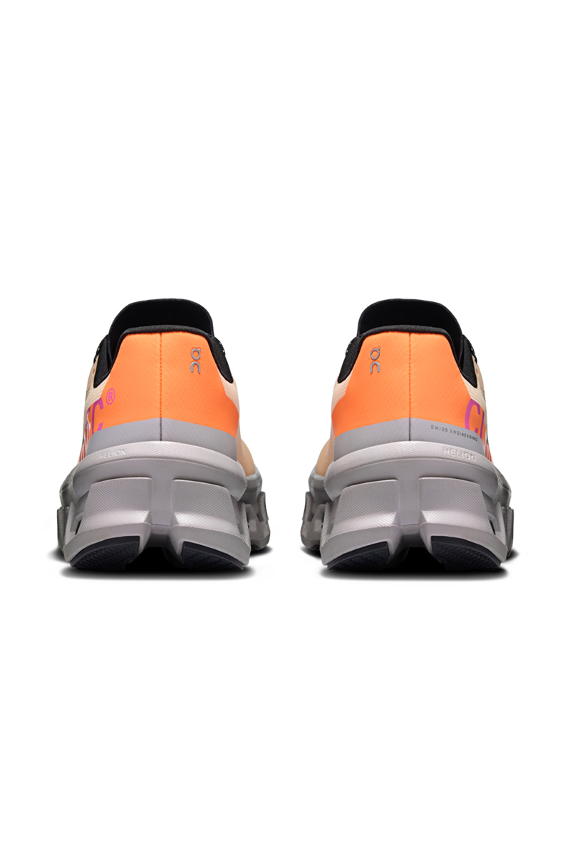 On Running Schoenen Cloudmonster Oranje