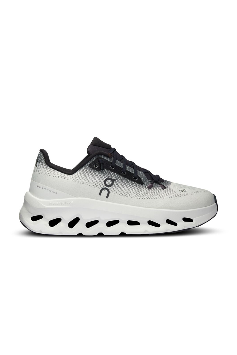 On Running Schoenen Cloudtilt Zwart