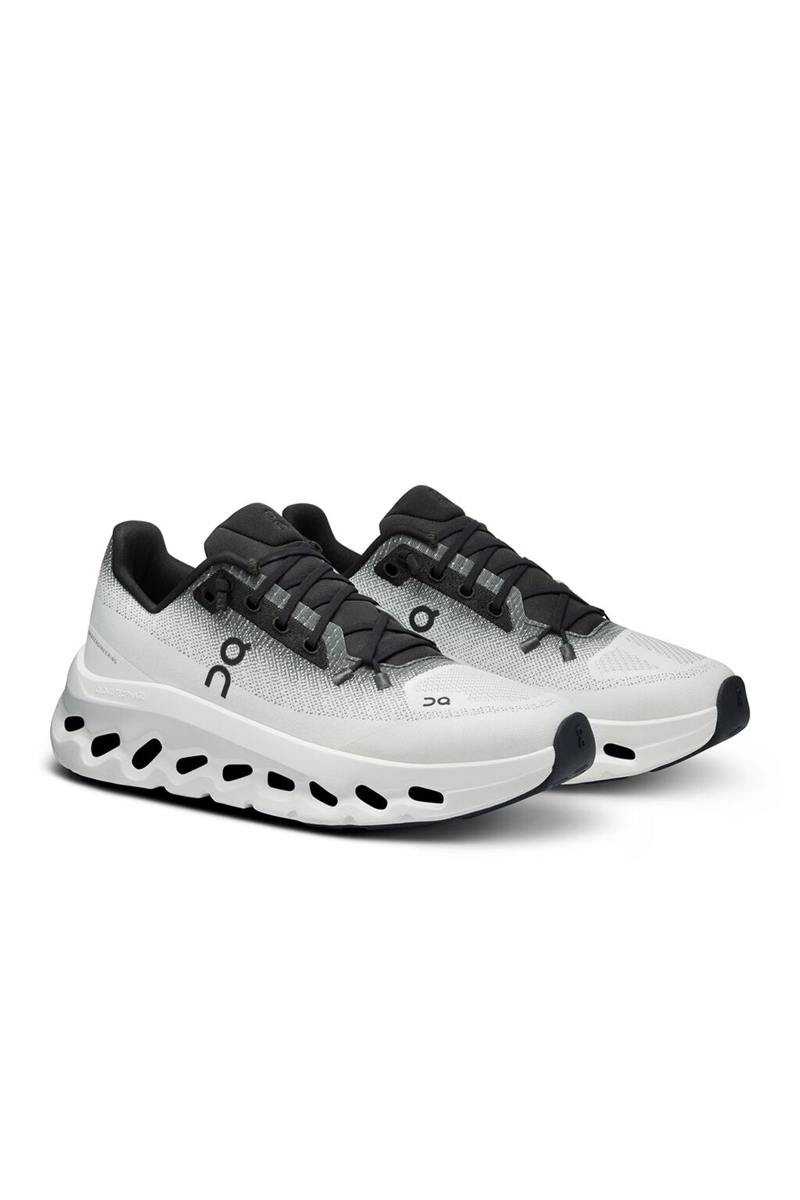 On Running Schoenen Cloudtilt Zwart