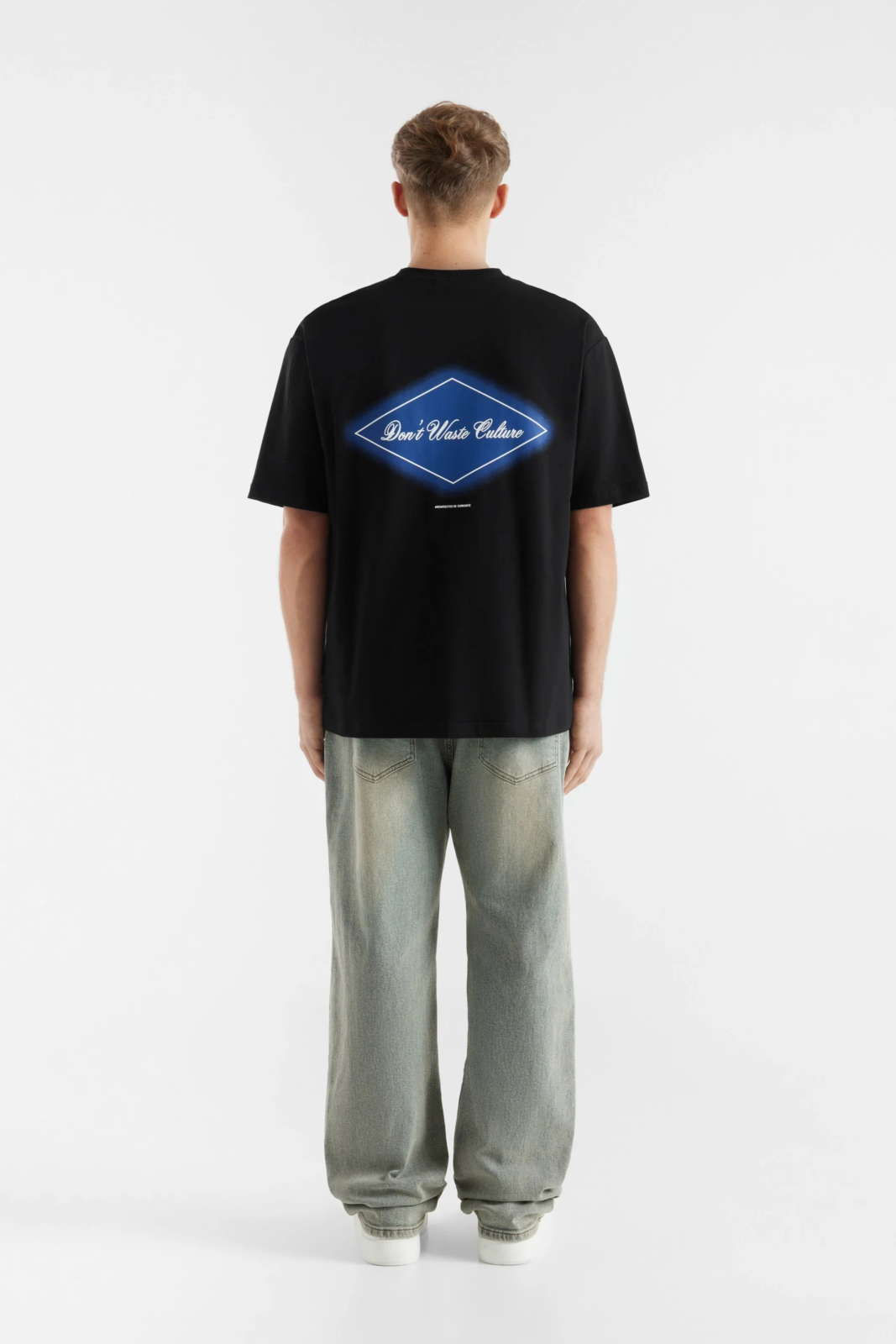 Don't Waste Culture T-shirt Anvaya Zwart