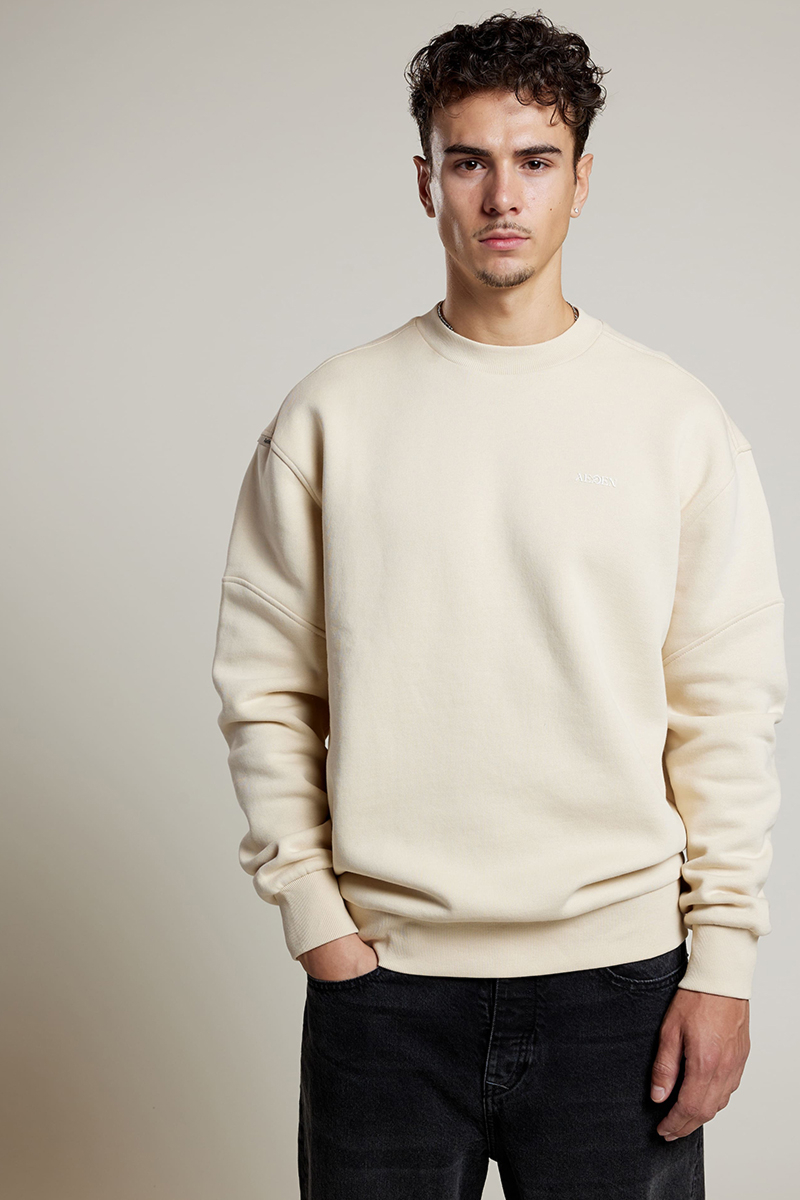 Aeden Sweater Moshin Sweater Beige