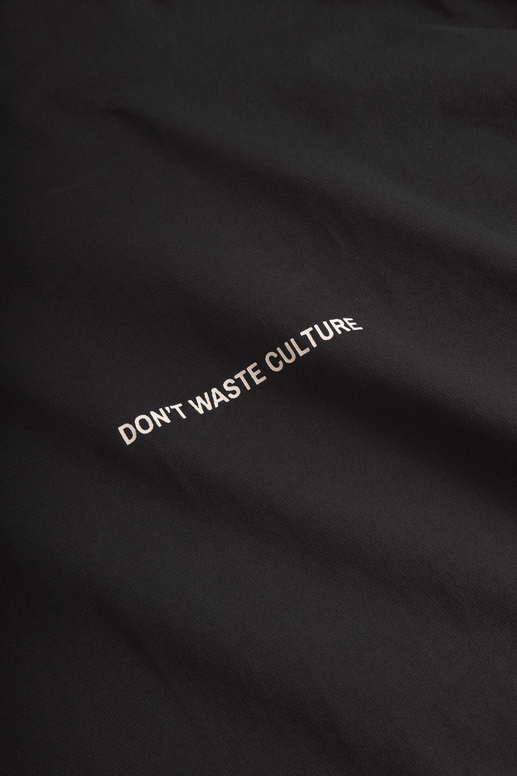 Dont Waste Culture T-shirt Thandor Zwart
