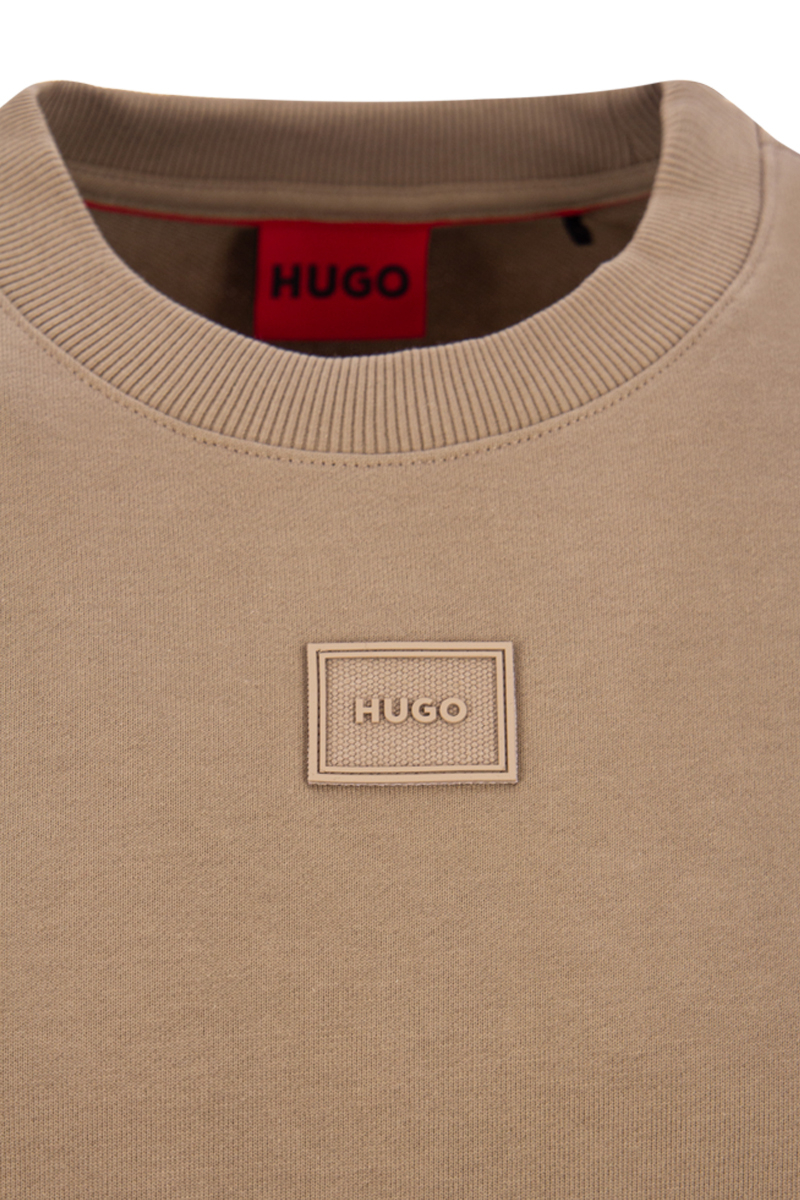 Hugo Boss Sweater Diragol 50495617 Bruin