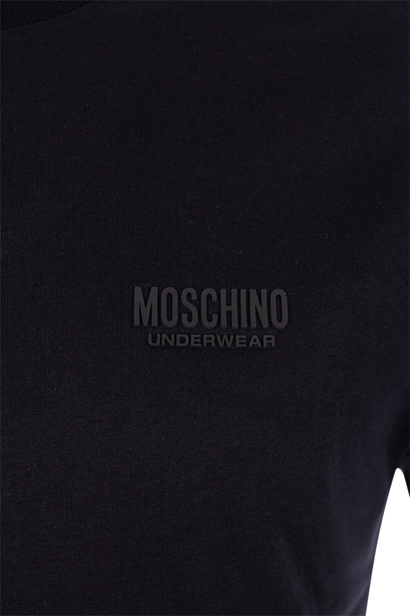 Moschino T-shirt V0782-4305 Zwart