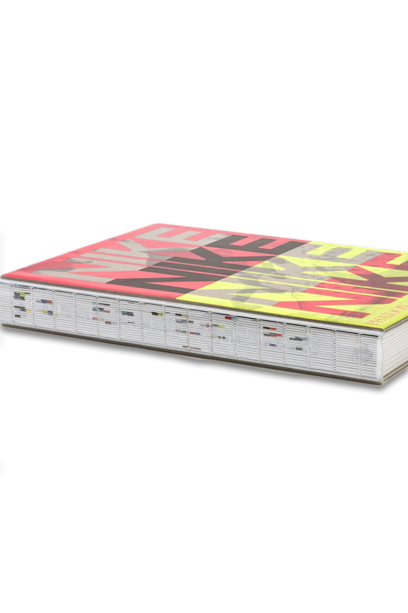 Tafel Boek Nike Better Is Temporary Multi