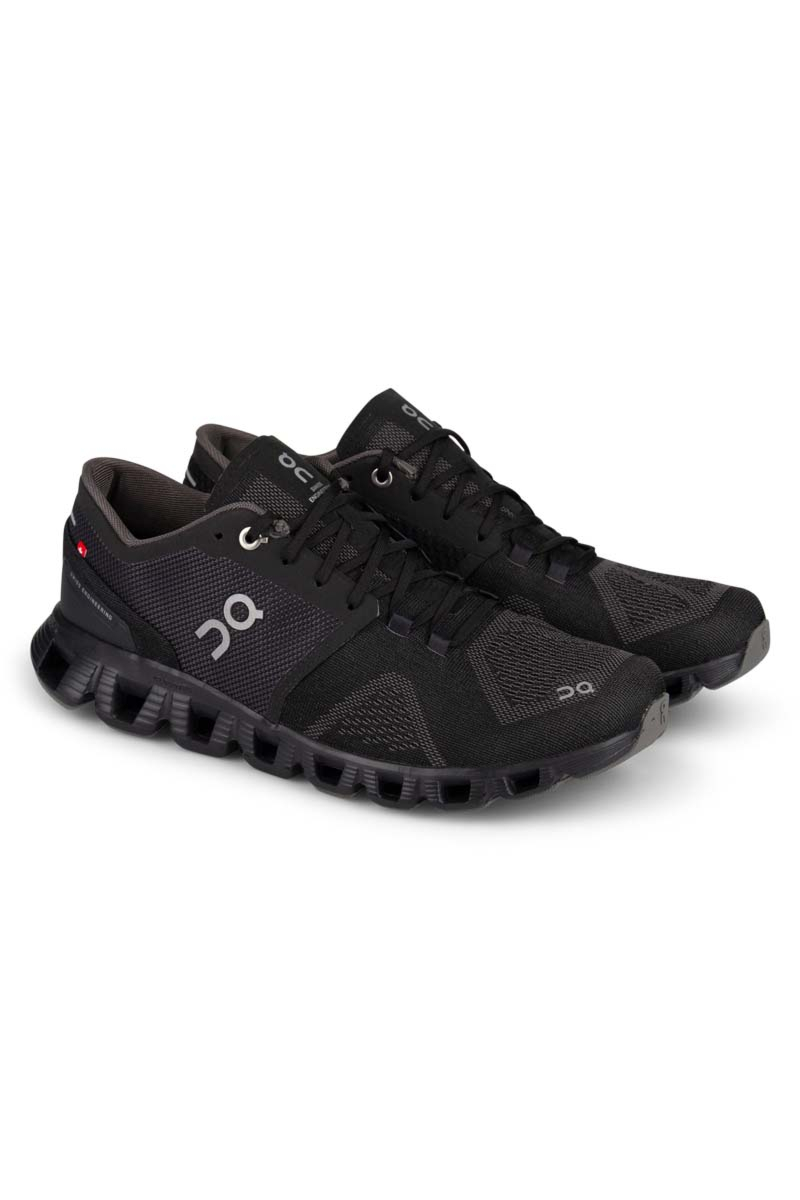 On Running Schoenen Cloud X Zwart
