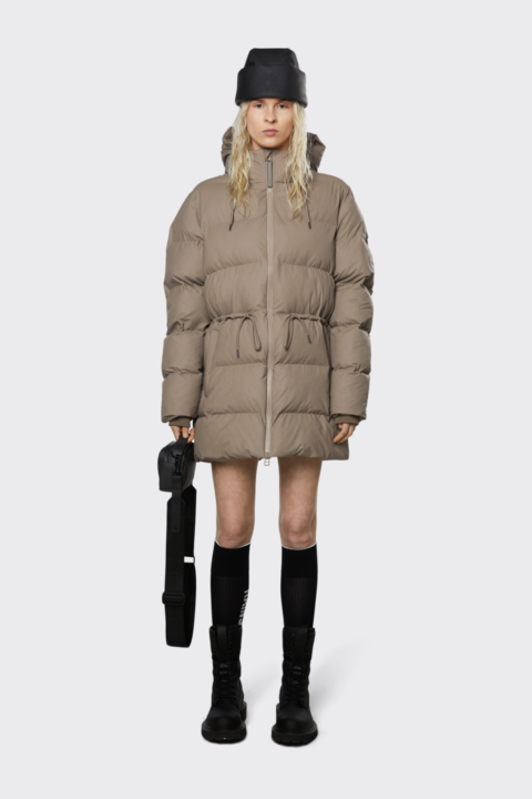 Licht menigte aanklager RAINS jas Puffer W Jacket beige | Tip de Bruin Amsterdam