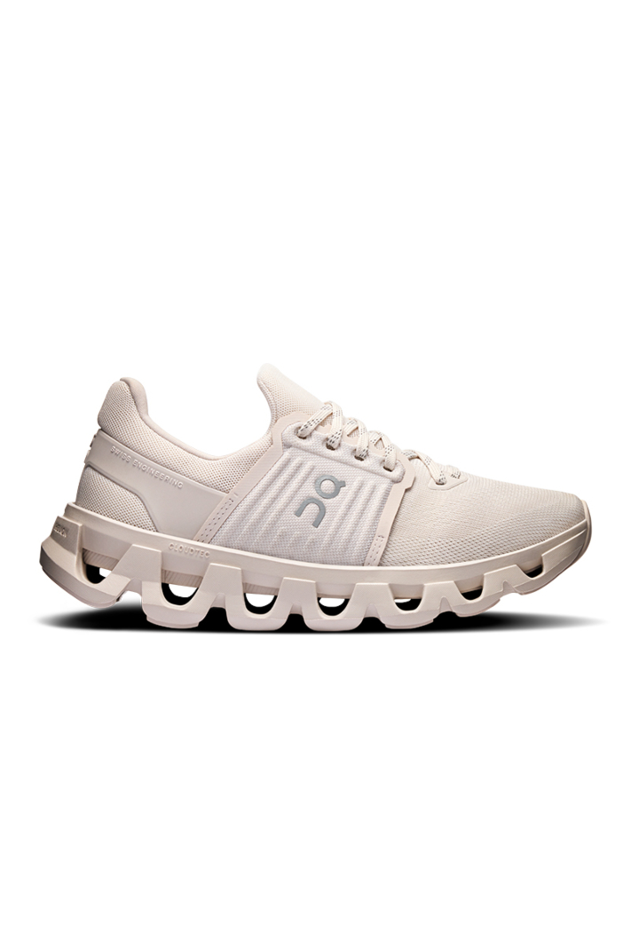 On Running Schoenen Cloudswift 4 Ad Beige